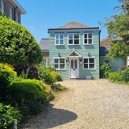 The Coach House- Stunning Detached Coastal Home, With One Car Parking Space, By Historic Deal Castle Exterior foto